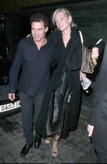 Uma Thurman feet photo thumbnail