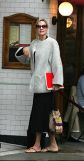 Uma Thurman feet photo thumbnail
