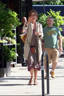 Uma Thurman feet photo thumbnail
