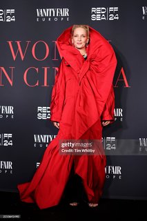 Uma Thurman feet photo thumbnail