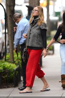 Uma Thurman feet photo thumbnail