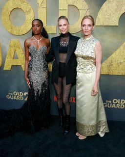 Uma Thurman feet photo thumbnail