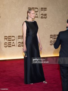 Uma Thurman feet photo 17