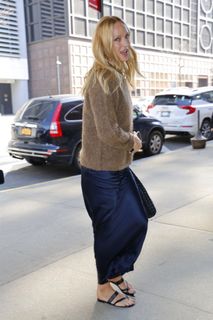 Uma Thurman feet photo 13