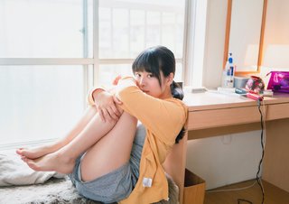 Umi Shinonome feet photo thumbnail