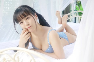 Umi Shinonome feet photo thumbnail