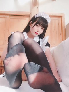 Umi Shinonome feet photo thumbnail