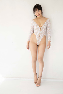 Umi Shinonome feet photo thumbnail