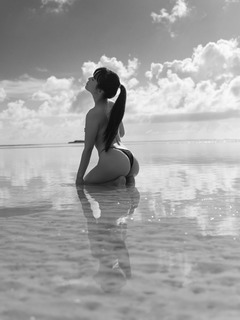 Umi Shinonome feet photo thumbnail