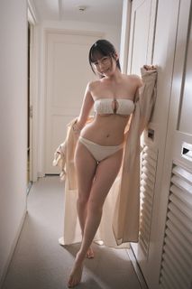 Umi Shinonome feet photo 13