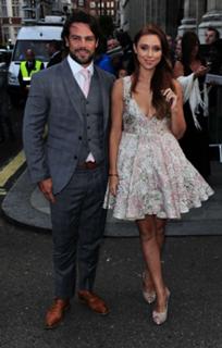 Una Healy feet photo thumbnail