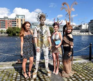 Una Healy feet photo thumbnail