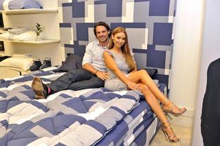 Una Healy feet photo thumbnail