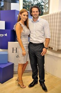 Una Healy feet photo thumbnail