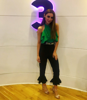 Una Healy feet photo thumbnail