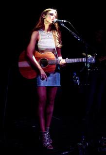 Una Healy feet photo thumbnail