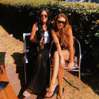 Una Healy feet photo thumbnail