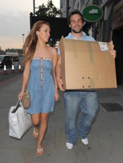 Una Healy feet photo thumbnail