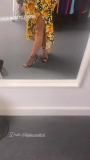 Una Healy feet photo thumbnail