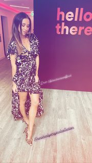Una Healy feet photo thumbnail