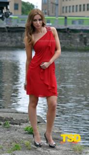 Una Healy feet photo thumbnail