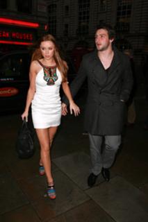 Una Healy feet photo thumbnail