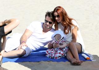 Una Healy feet photo thumbnail