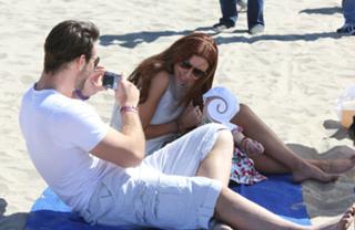 Una Healy feet photo thumbnail