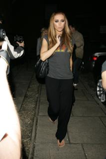 Una Healy feet photo thumbnail