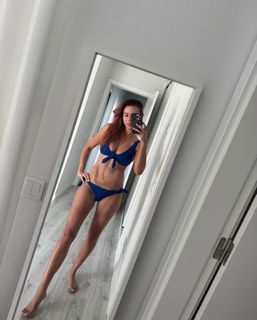 Una Healy feet photo 1