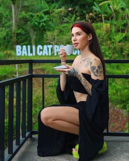 Una Kablar-UKI-Q feet photo thumbnail