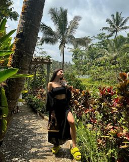 Una Kablar-UKI-Q feet photo thumbnail