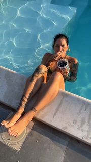 Una Kablar-UKI-Q feet photo thumbnail