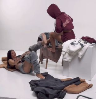 Una Kablar-UKI-Q feet photo thumbnail