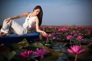 Urassaya Sperbund feet photo 13