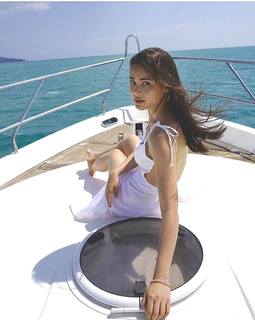 Urassaya Sperbund feet photo 8