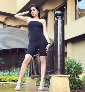Urfi Javed feet photo 6