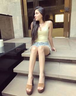Urfi Javed feet photo 14