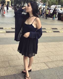 Urfi Javed feet photo 10