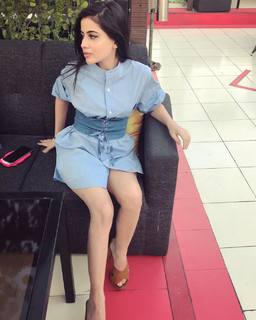 Urfi Javed feet photo 4