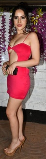 Urfi Javed feet photo 4
