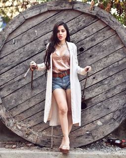 Urfi Javed feet photo 11