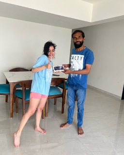 Urfi Javed feet photo 8