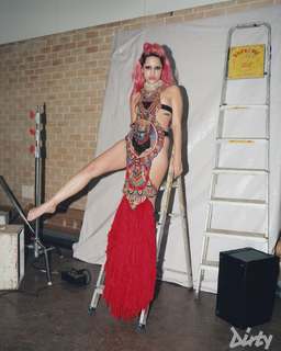 Urfi Javed feet photo 6