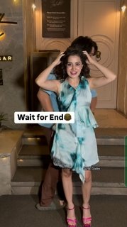 Urfi Javed feet photo 17