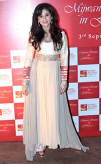 Urmila Matondkar feet photo thumbnail