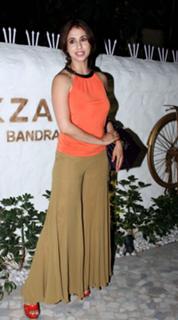 Urmila Matondkar feet photo thumbnail