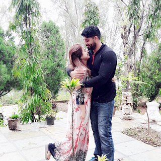 Urmila Matondkar feet photo thumbnail