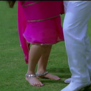 Urmila Matondkar feet photo thumbnail