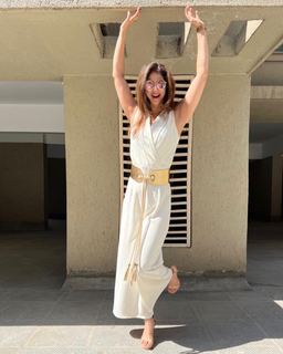 Urmila Matondkar feet photo thumbnail